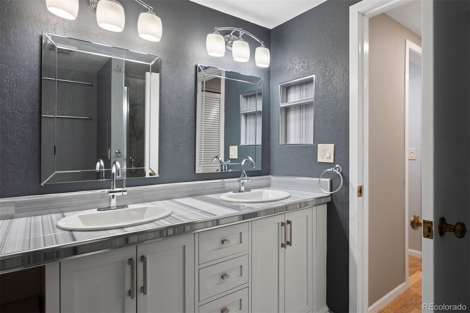 MLS Image #6 for 800 n pearl street,denver, Colorado