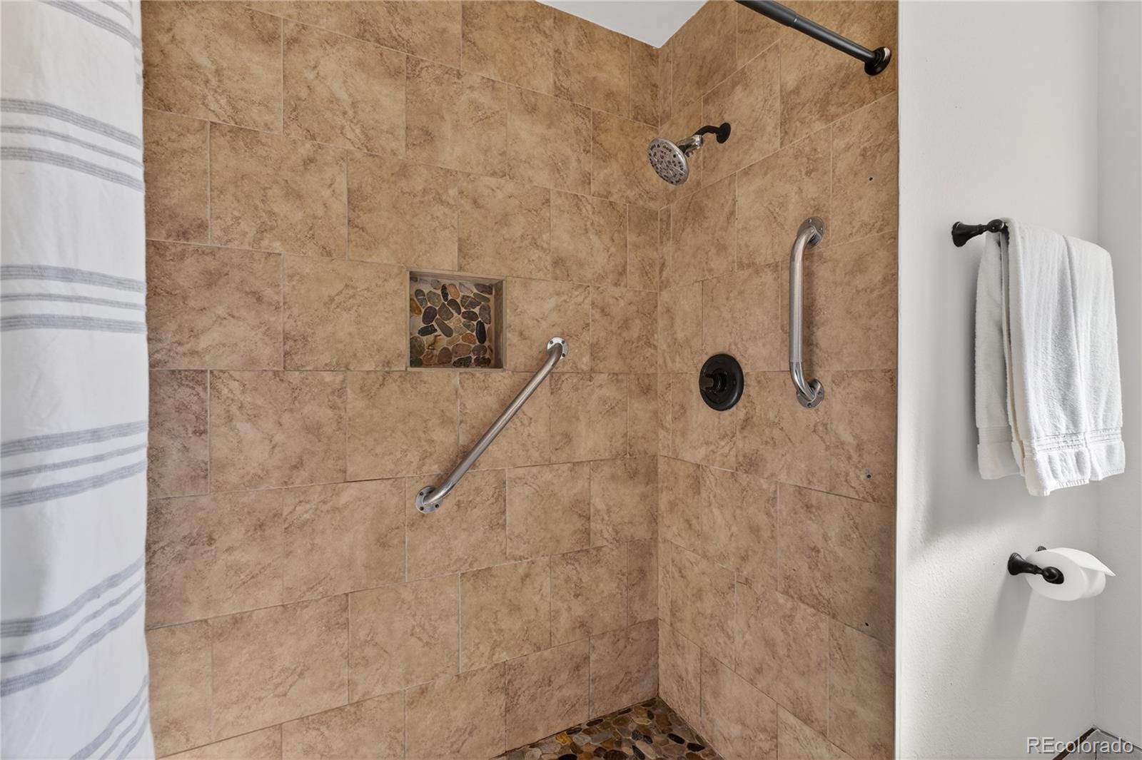 MLS Image #11 for 11363 w briarwood drive,lakewood, Colorado