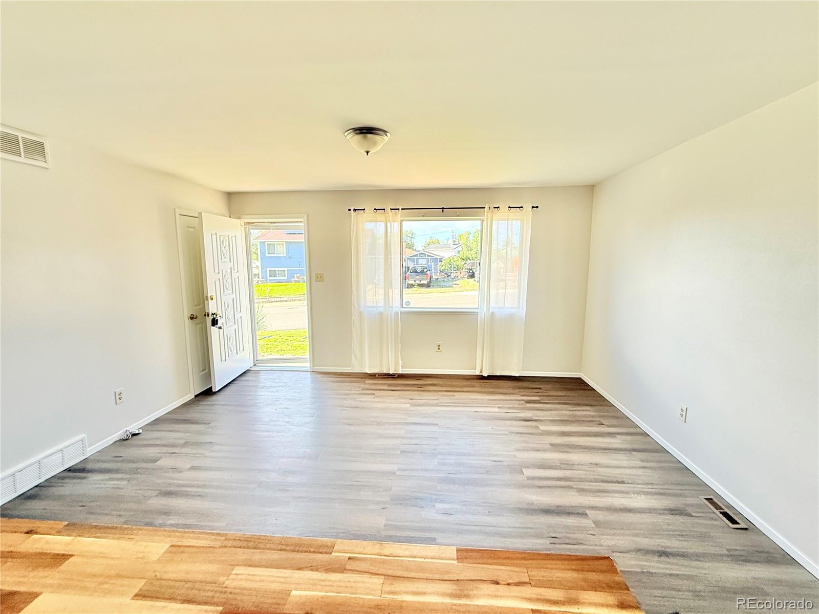 MLS Image #7 for 521 w 78th place,denver, Colorado