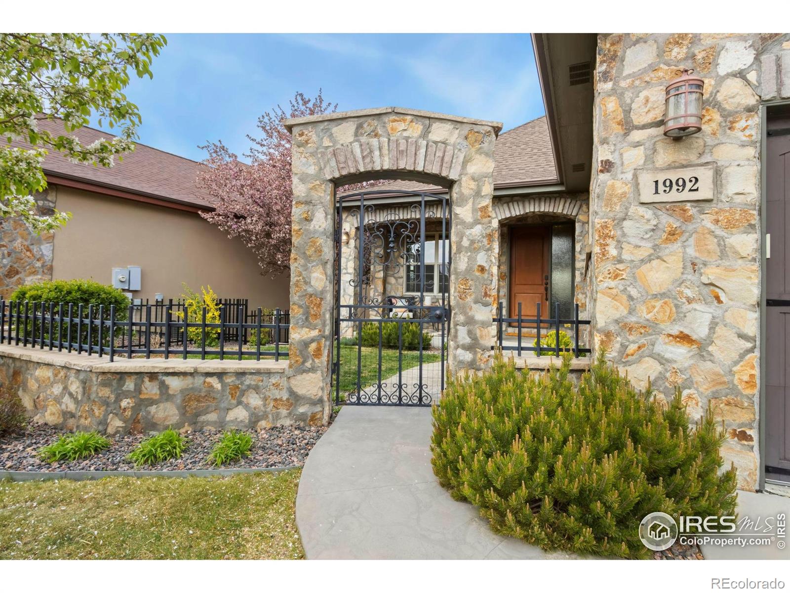 MLS Image #1 for 1992  vineyard drive,windsor, Colorado
