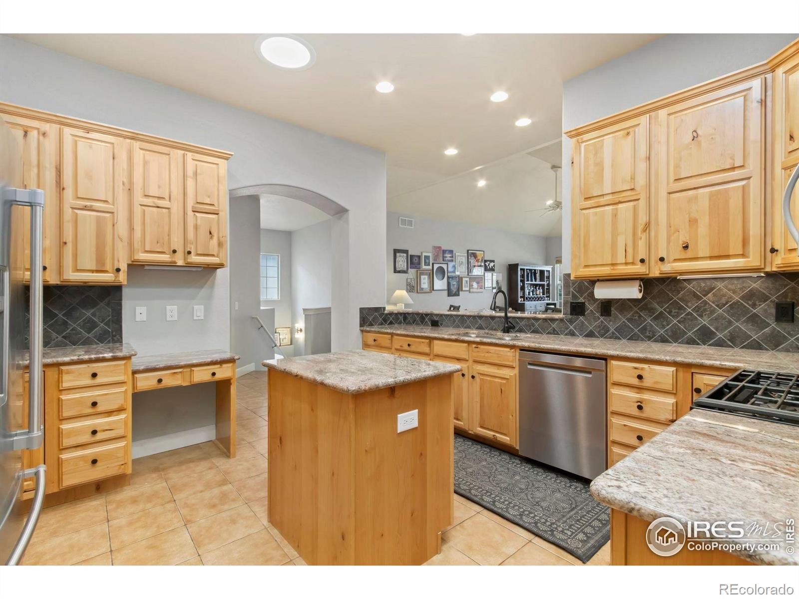 MLS Image #14 for 1992  vineyard drive,windsor, Colorado