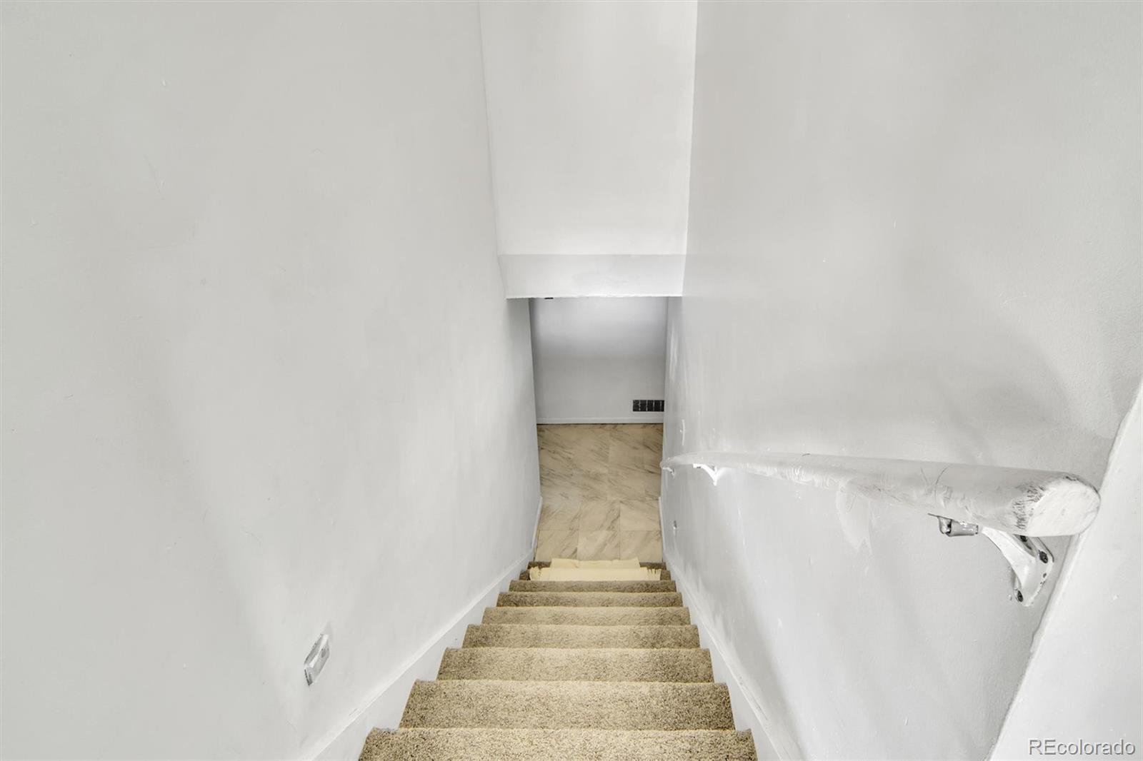 MLS Image #11 for 7101  alan drive,denver, Colorado