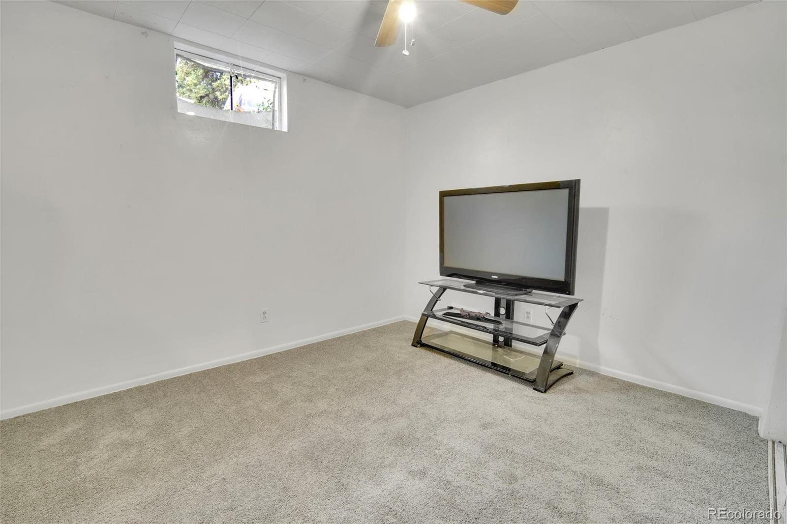 MLS Image #12 for 7101  alan drive,denver, Colorado