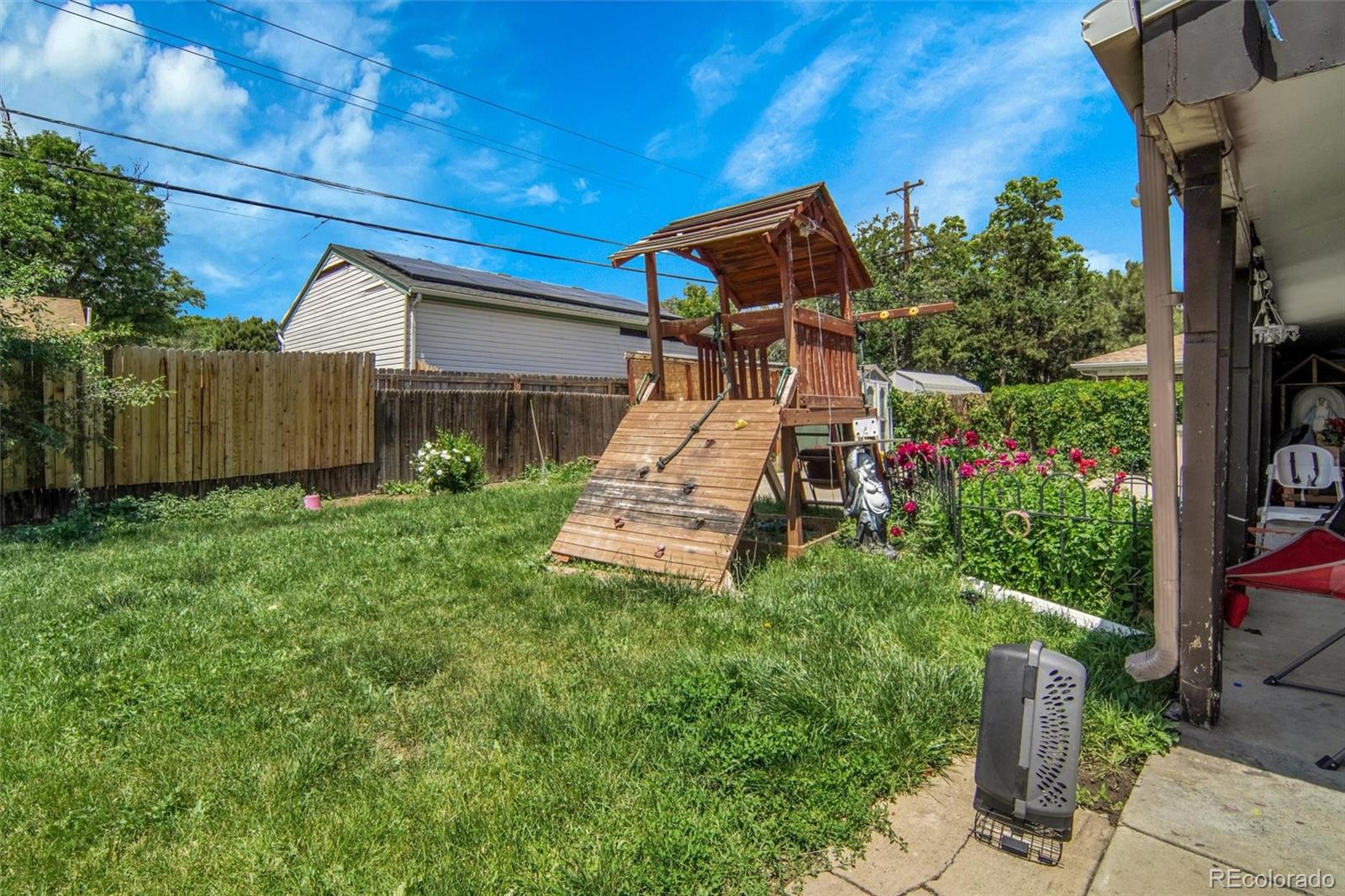 MLS Image #19 for 7101  alan drive,denver, Colorado
