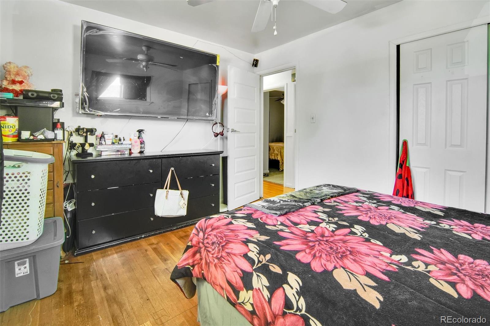 MLS Image #8 for 7101  alan drive,denver, Colorado