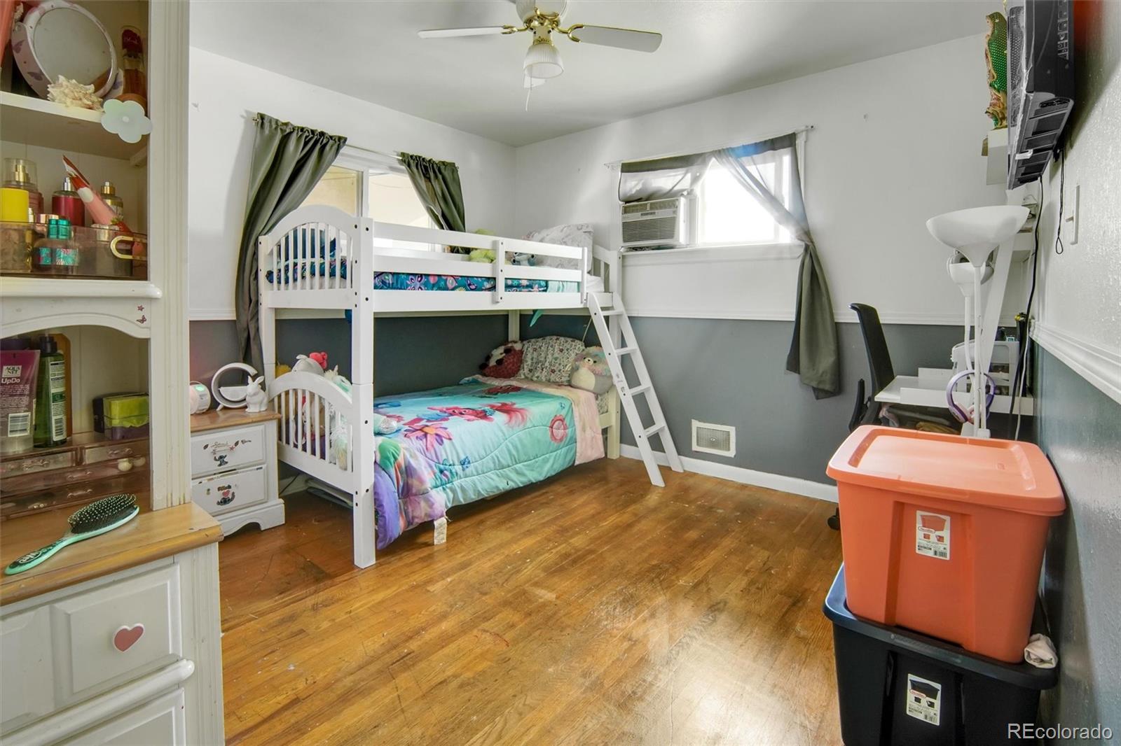 MLS Image #9 for 7101  alan drive,denver, Colorado