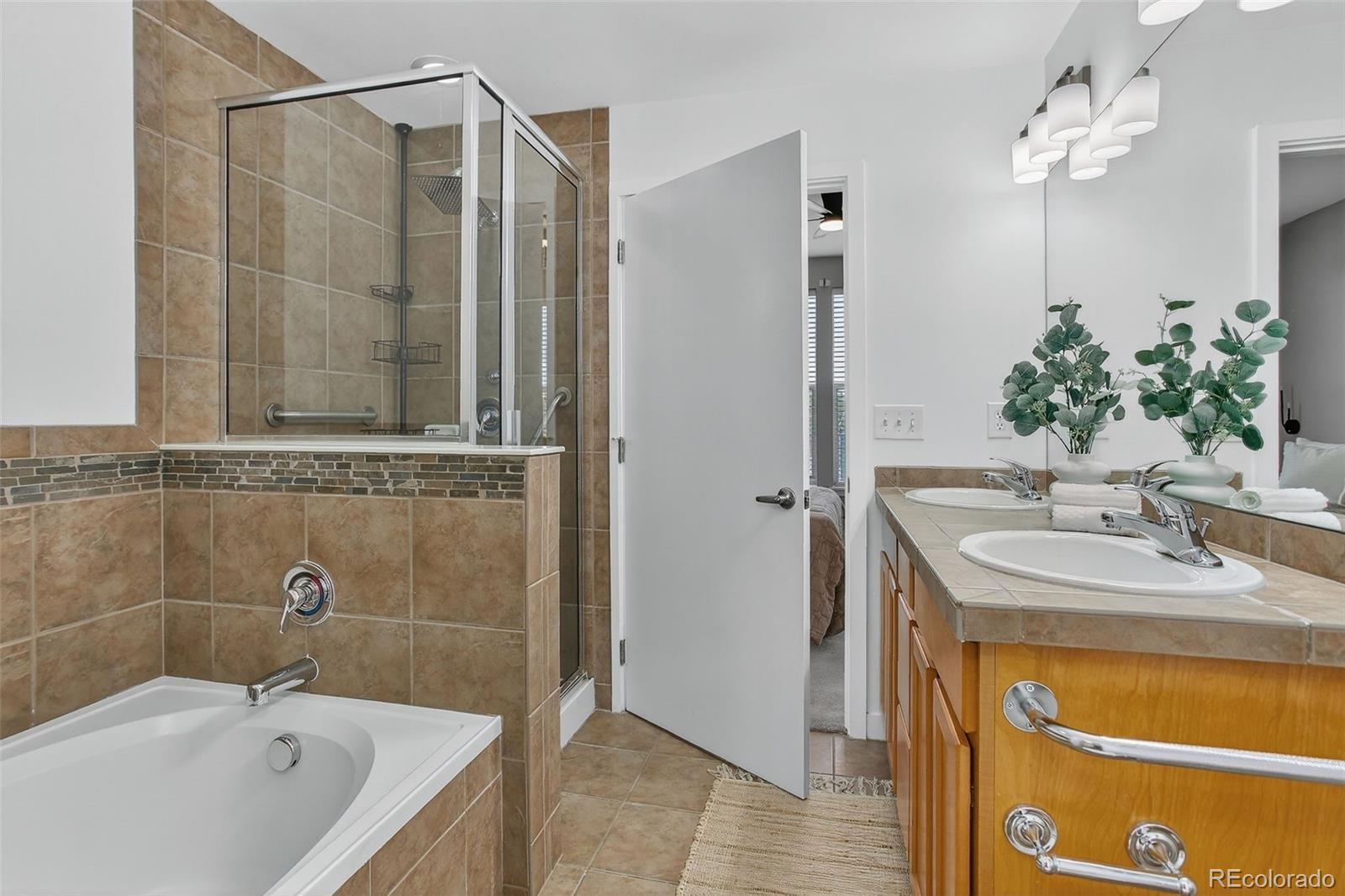 MLS Image #20 for 1313 s clarkson street,denver, Colorado