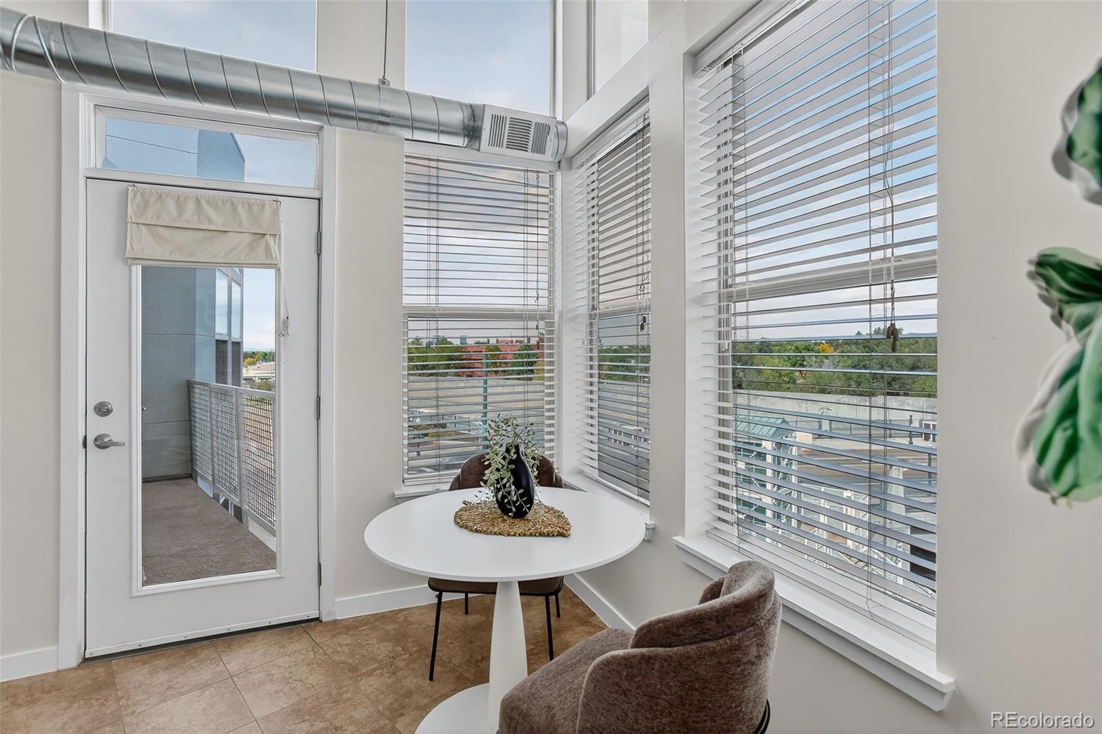 MLS Image #4 for 1313 s clarkson street,denver, Colorado
