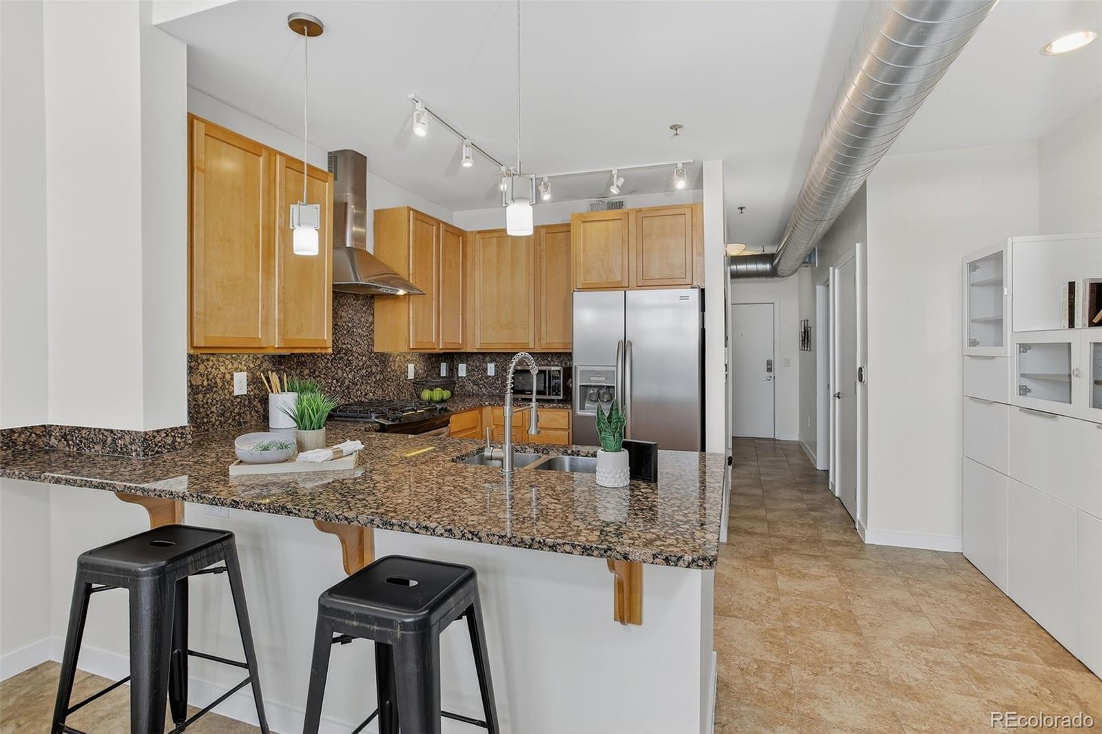 MLS Image #8 for 1313 s clarkson street,denver, Colorado