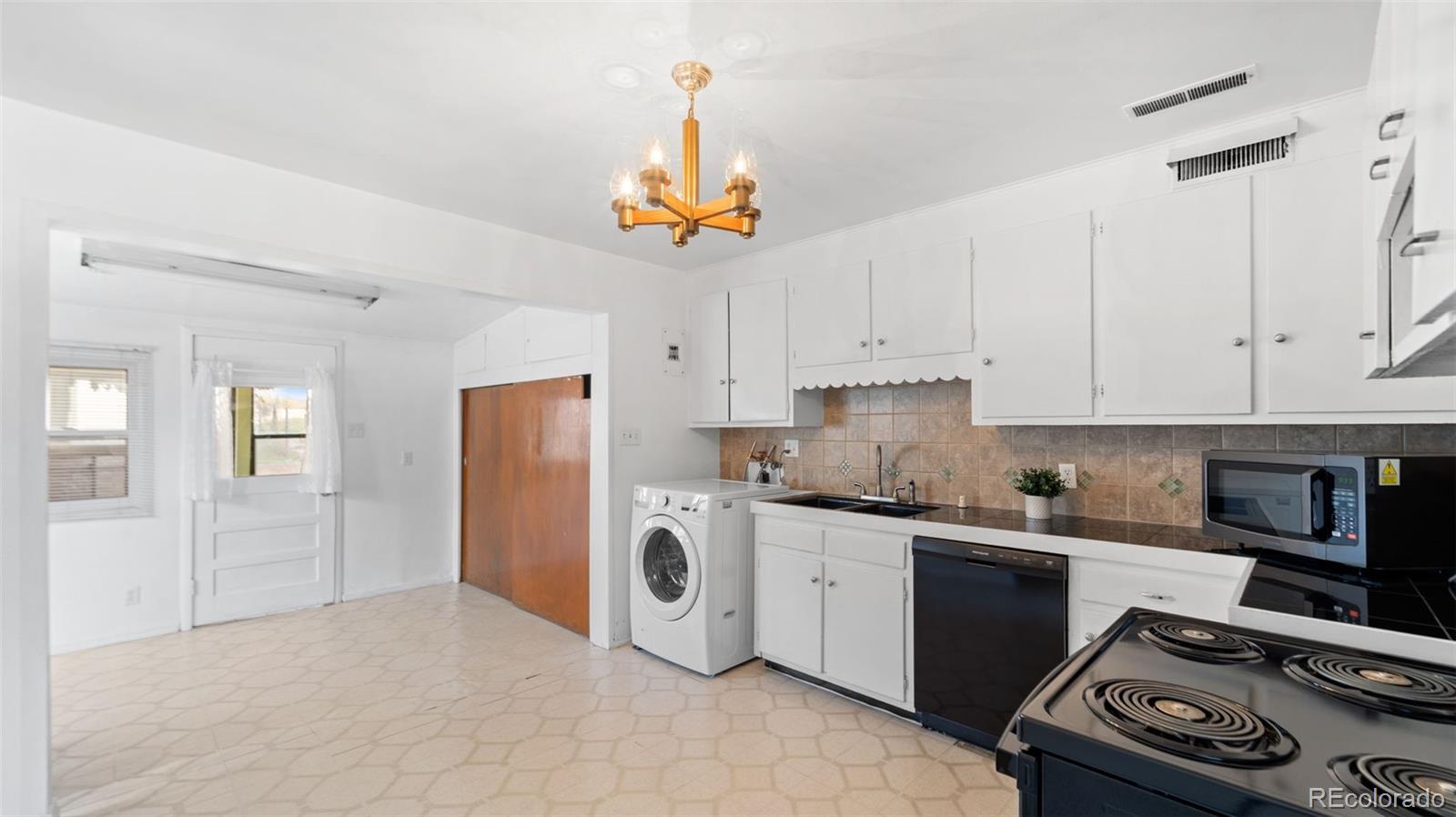 MLS Image #21 for 2906 n chestnut street,colorado springs, Colorado