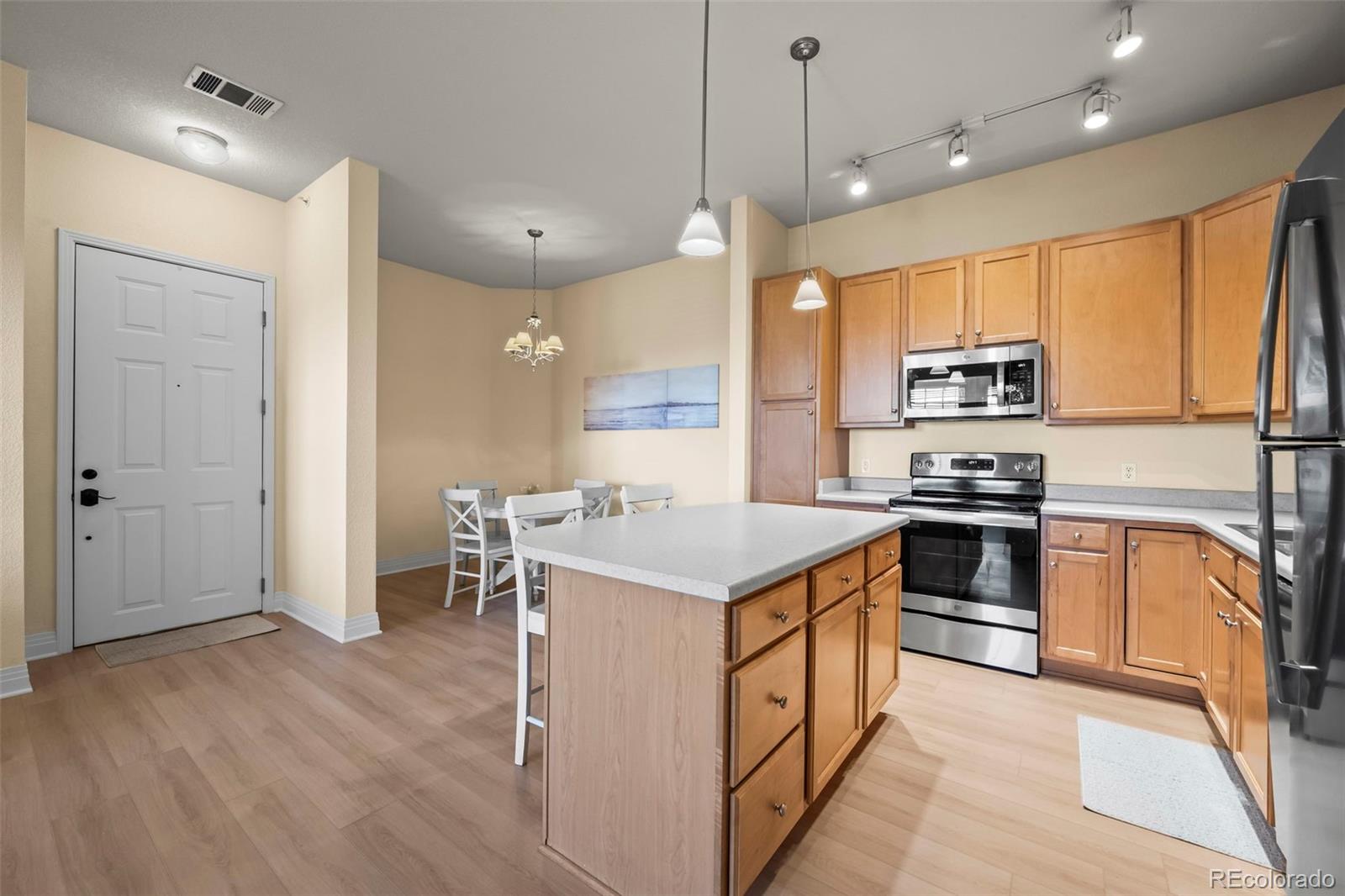 MLS Image #12 for 209  quebec street l,denver, Colorado