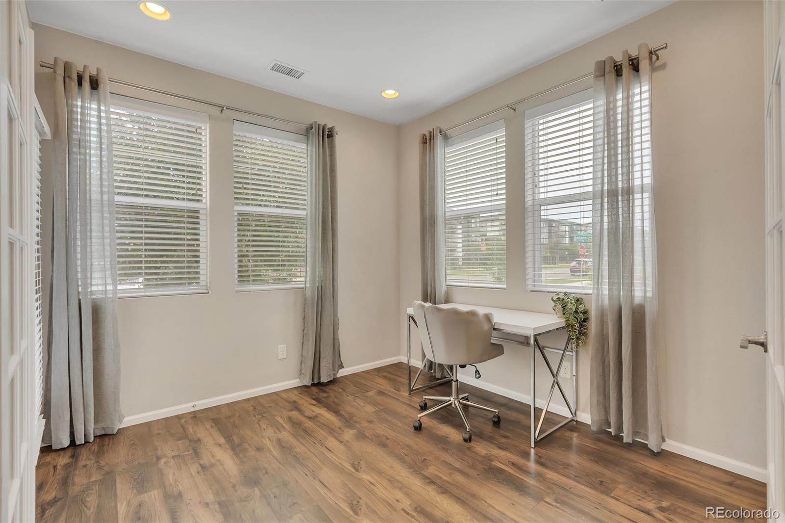 MLS Image #5 for 16101  bolling drive,denver, Colorado