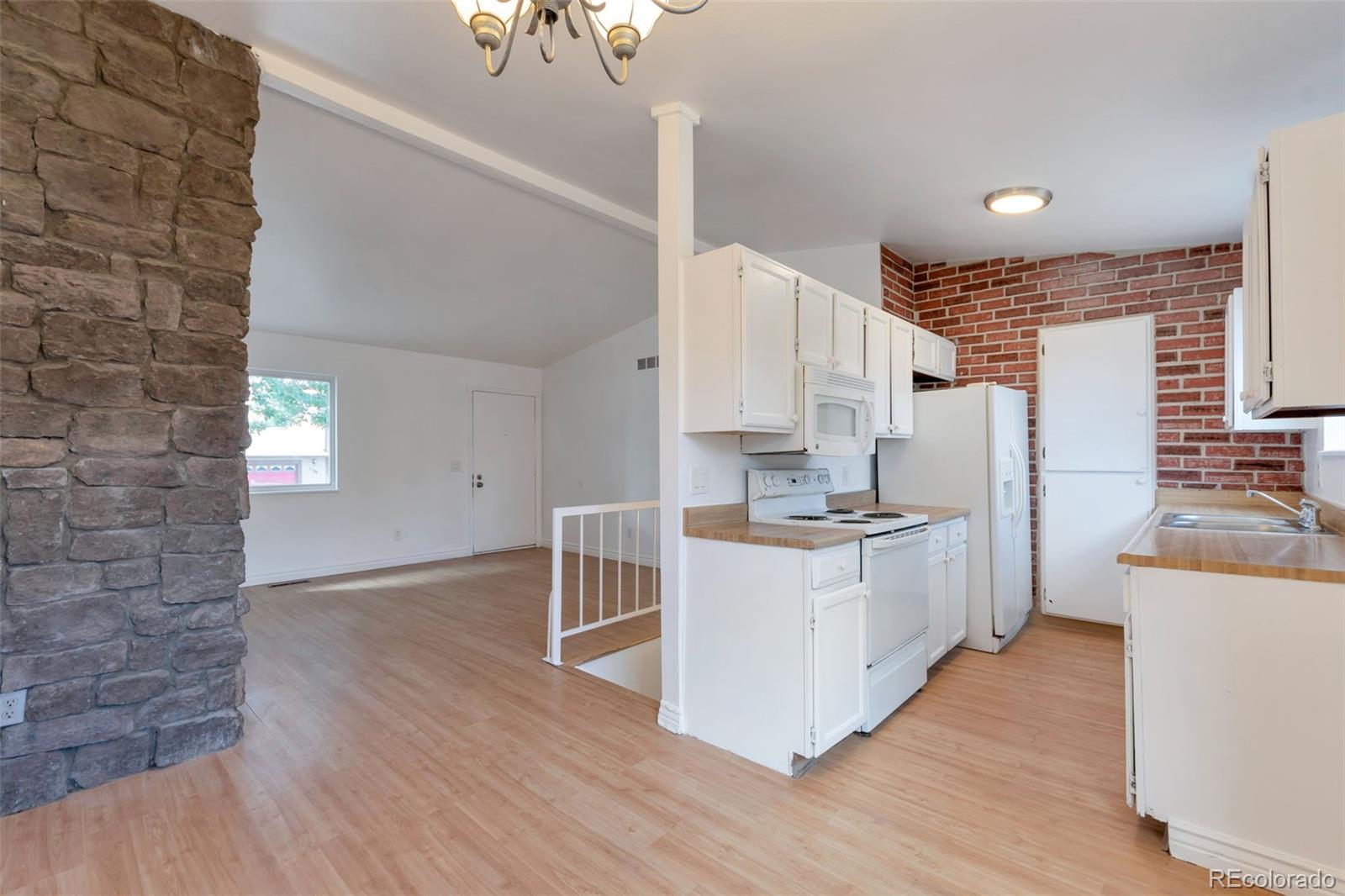 MLS Image #2 for 3984 s pitkin way,aurora, Colorado