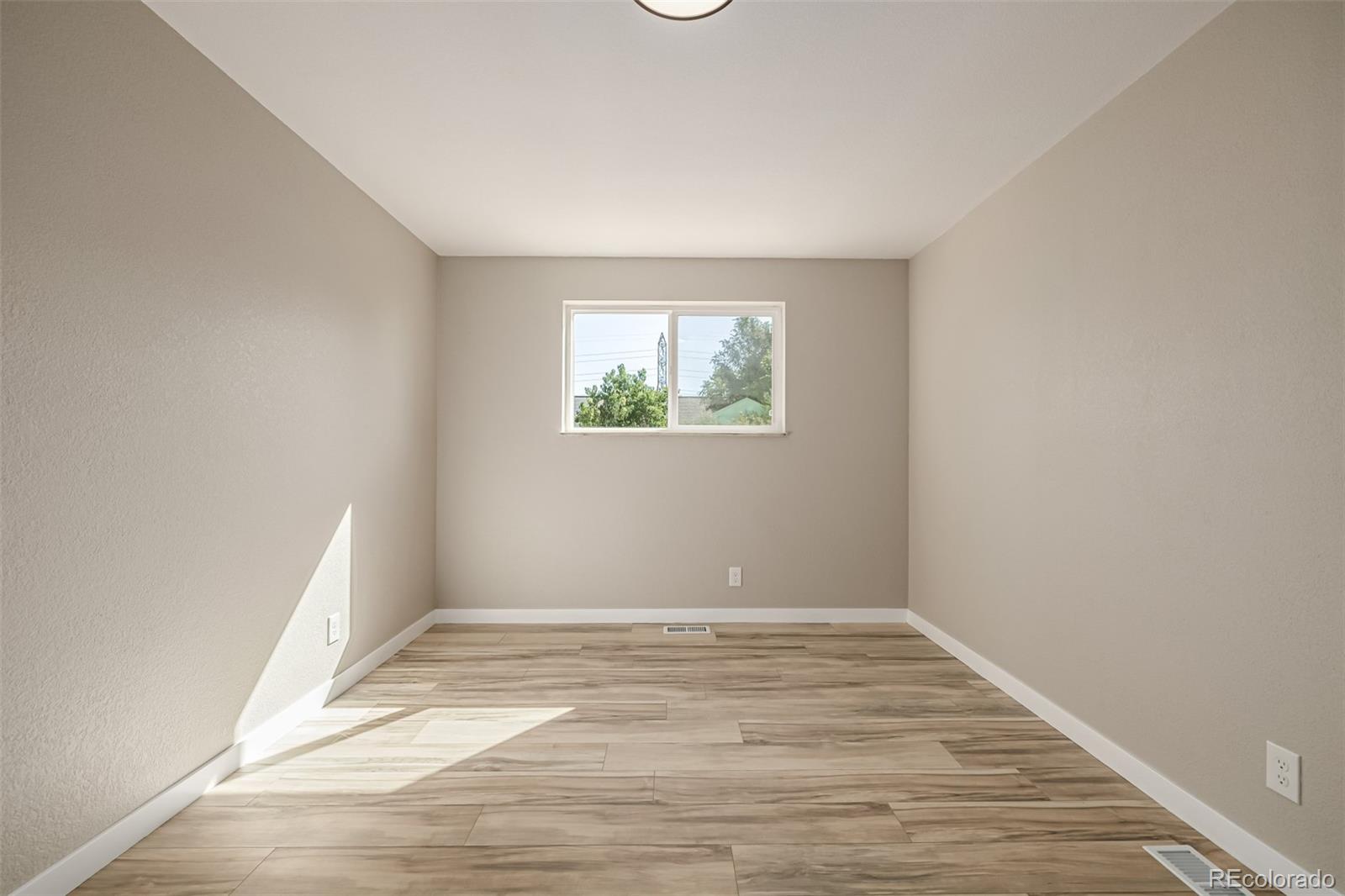 MLS Image #11 for 5342  altura street,denver, Colorado