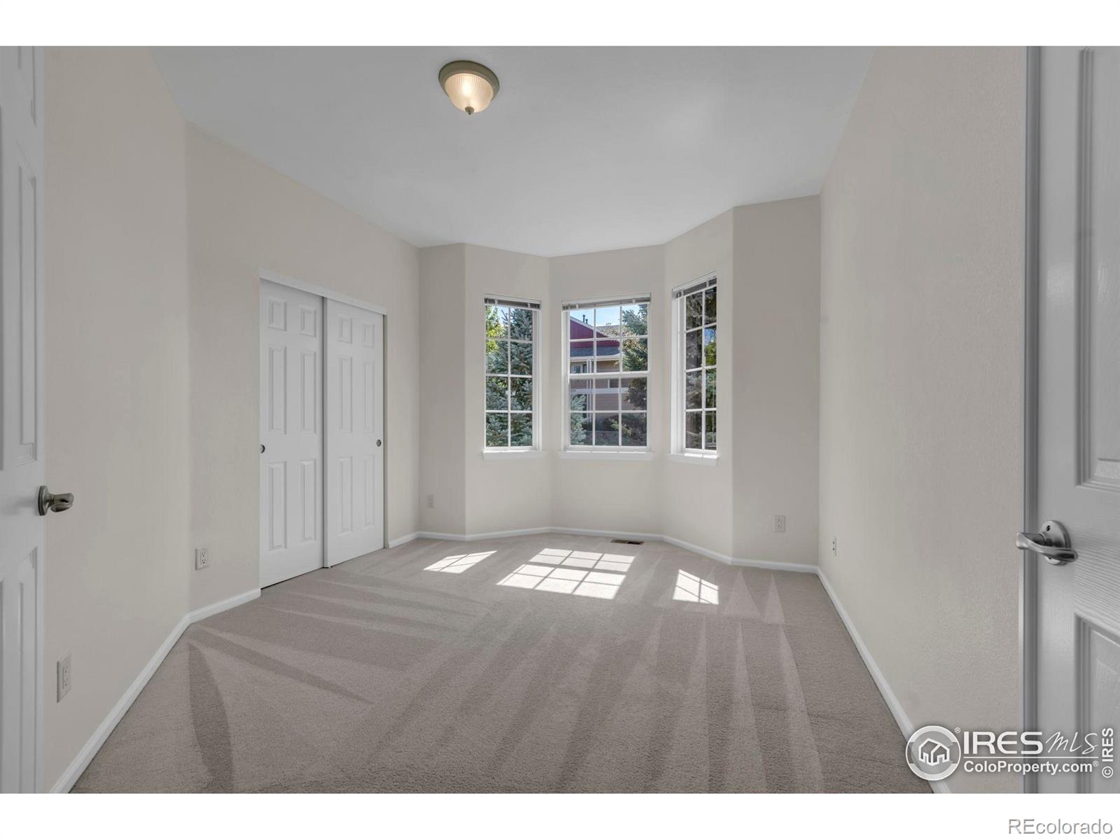 MLS Image #18 for 13676  rock point 101,broomfield, Colorado