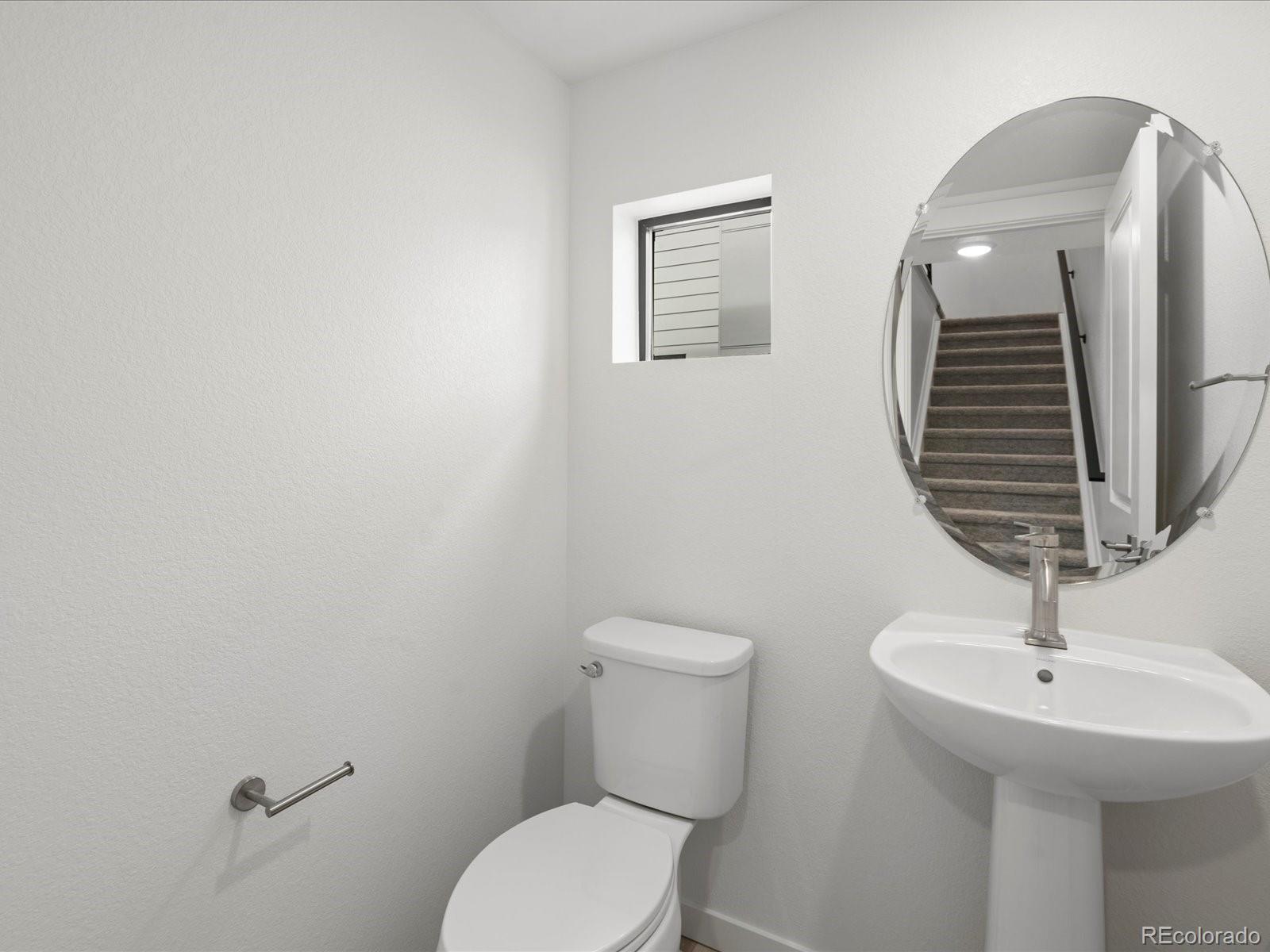 MLS Image #16 for 2028 s holly street,denver, Colorado