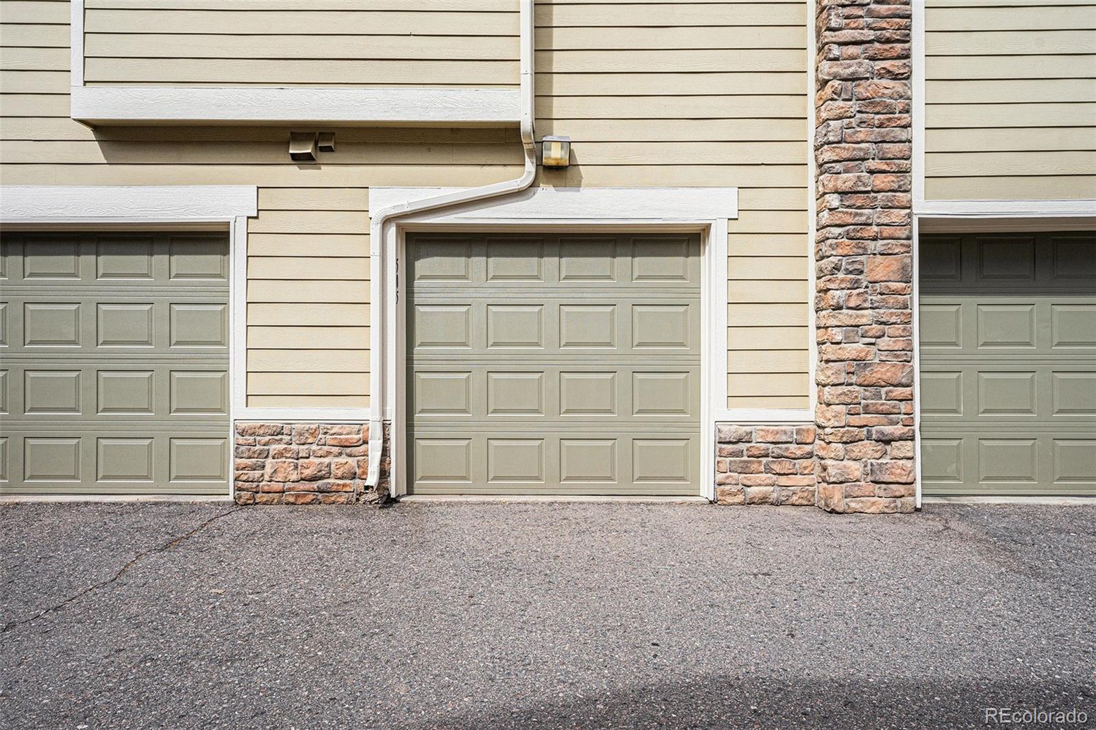 MLS Image #19 for 5800  tower road 505,denver, Colorado