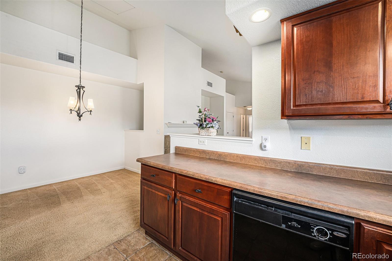 MLS Image #7 for 5800  tower road 505,denver, Colorado