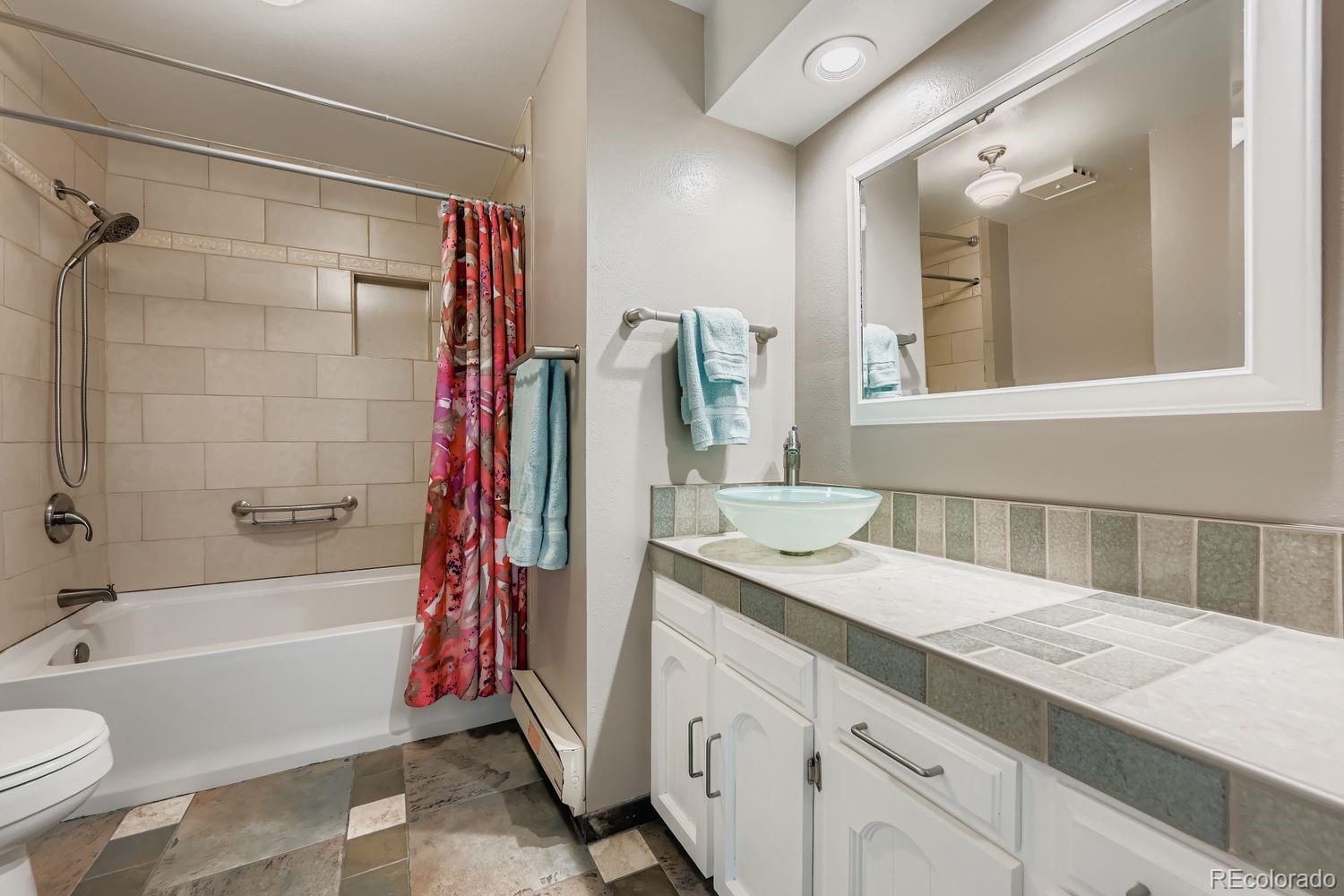 MLS Image #18 for 2252 s dearborn street,aurora, Colorado