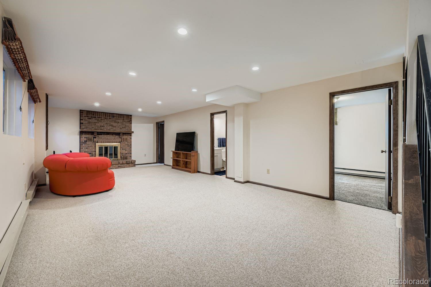 MLS Image #19 for 2252 s dearborn street,aurora, Colorado