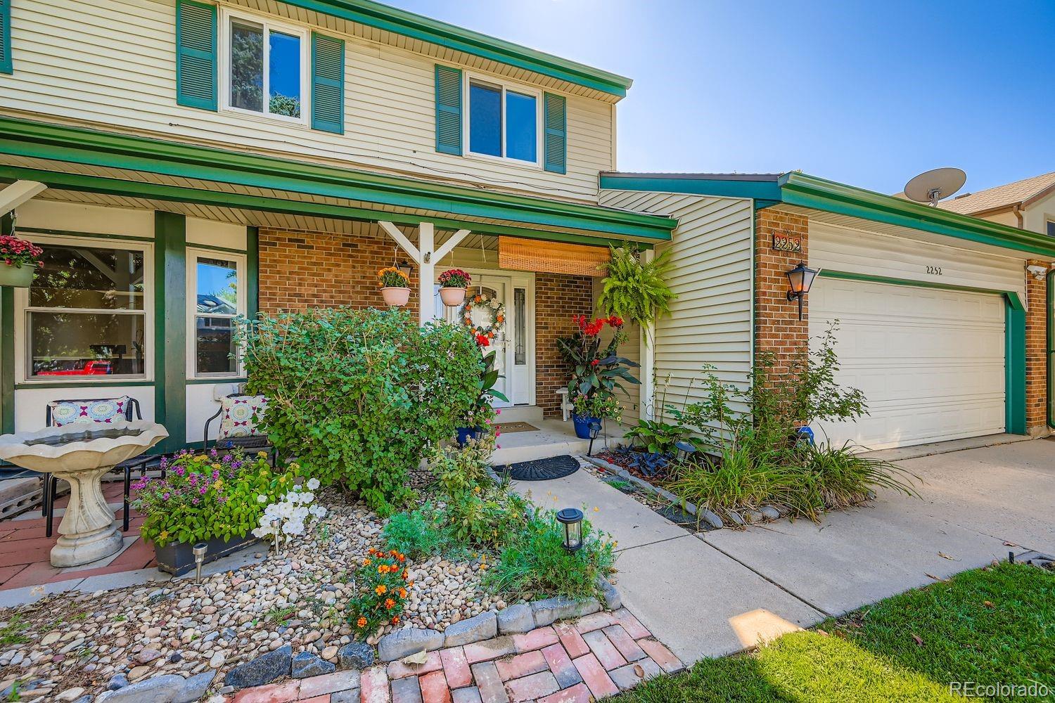 MLS Image #2 for 2252 s dearborn street,aurora, Colorado