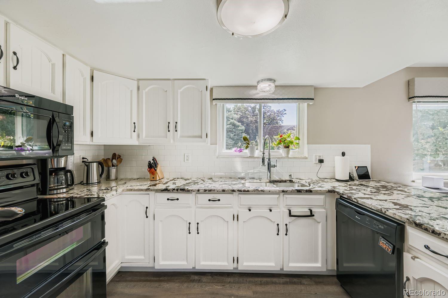 MLS Image #8 for 2252 s dearborn street,aurora, Colorado