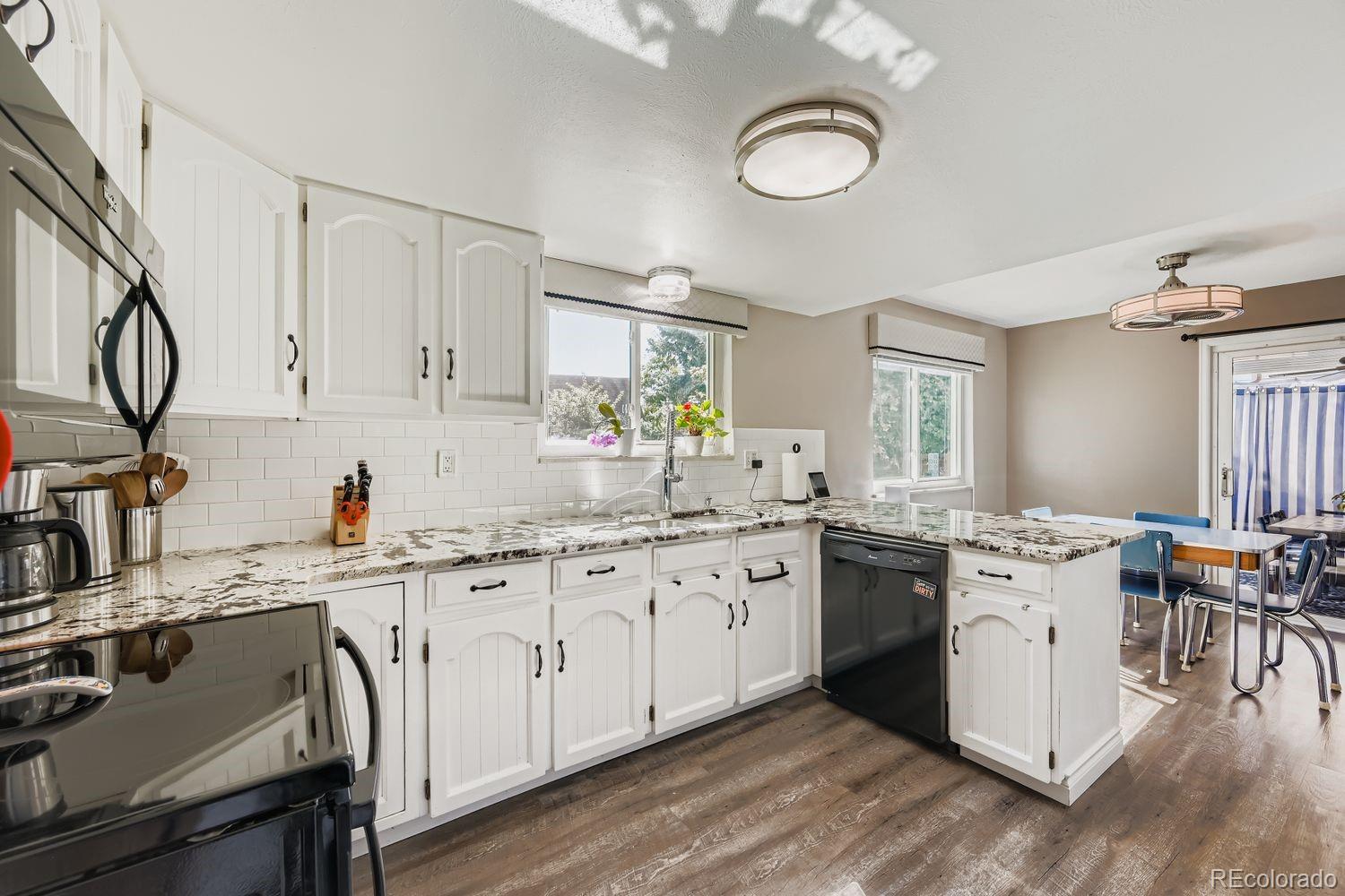 MLS Image #9 for 2252 s dearborn street,aurora, Colorado