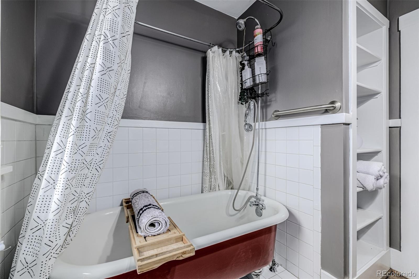 MLS Image #14 for 2345 s lincoln street,denver, Colorado