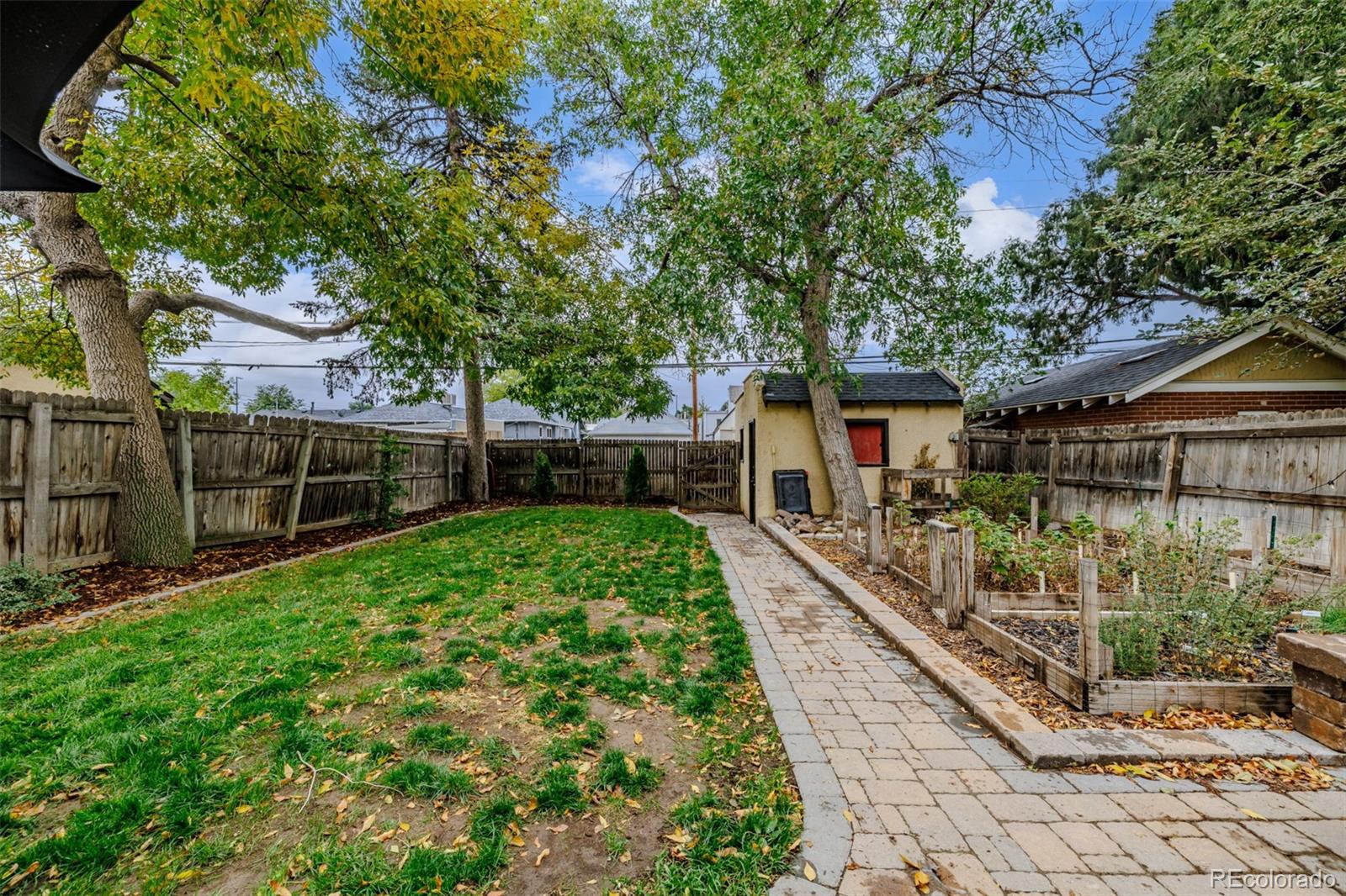 MLS Image #20 for 2345 s lincoln street,denver, Colorado