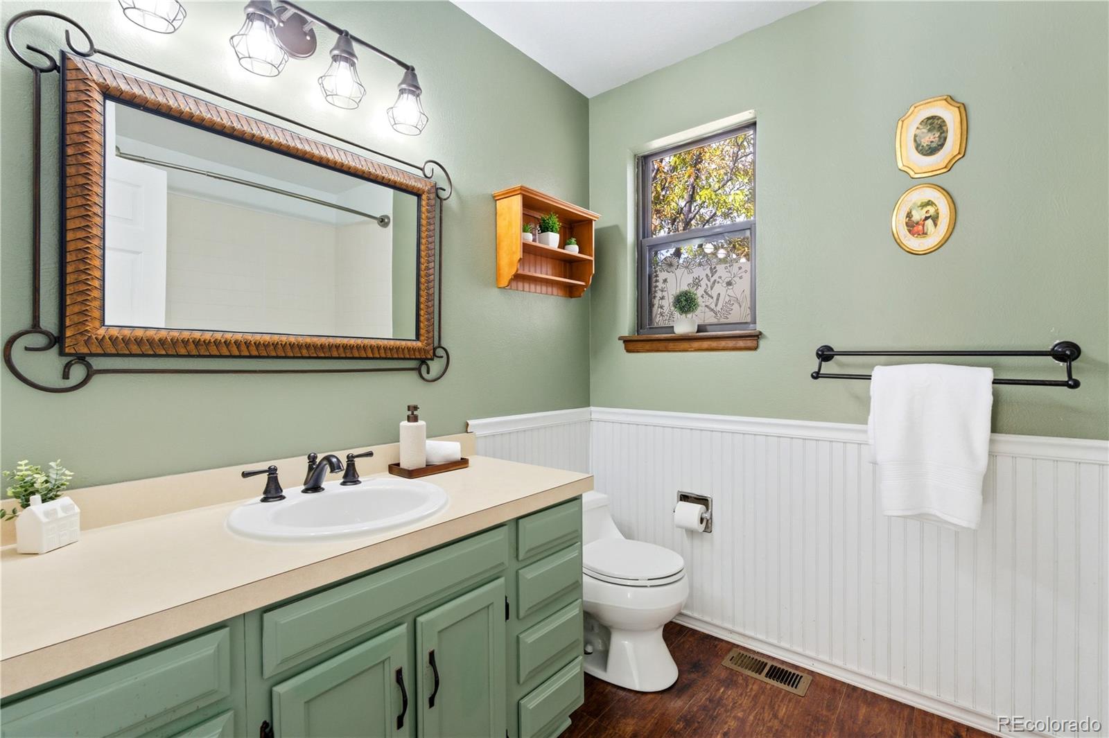 MLS Image #13 for 2135 e nichols drive,centennial, Colorado