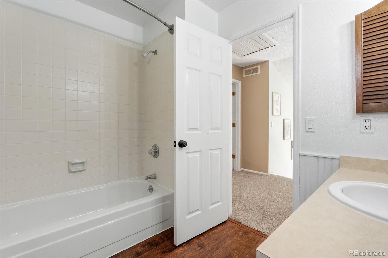 MLS Image #14 for 2135 e nichols drive,centennial, Colorado
