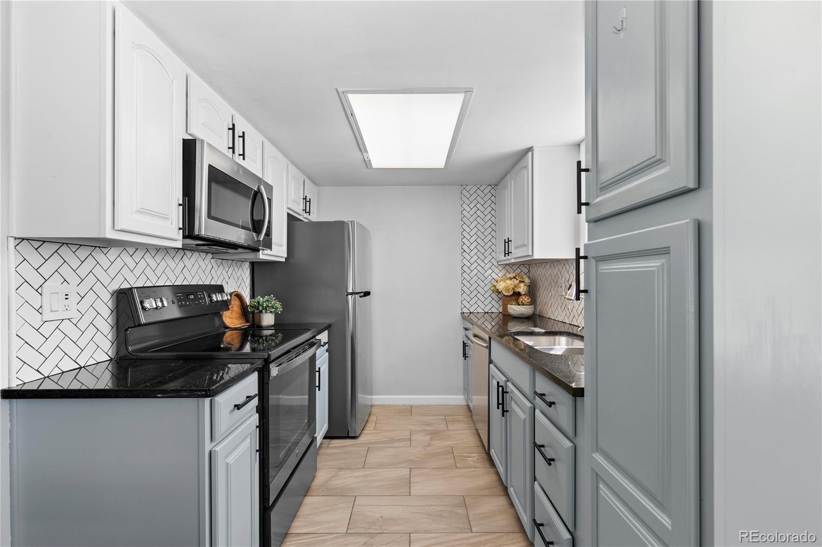 MLS Image #14 for 8706 w 86th drive,arvada, Colorado