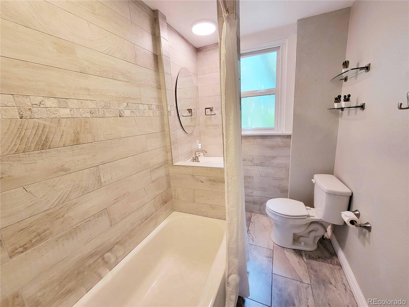 MLS Image #12 for 424 n clarkson street,denver, Colorado
