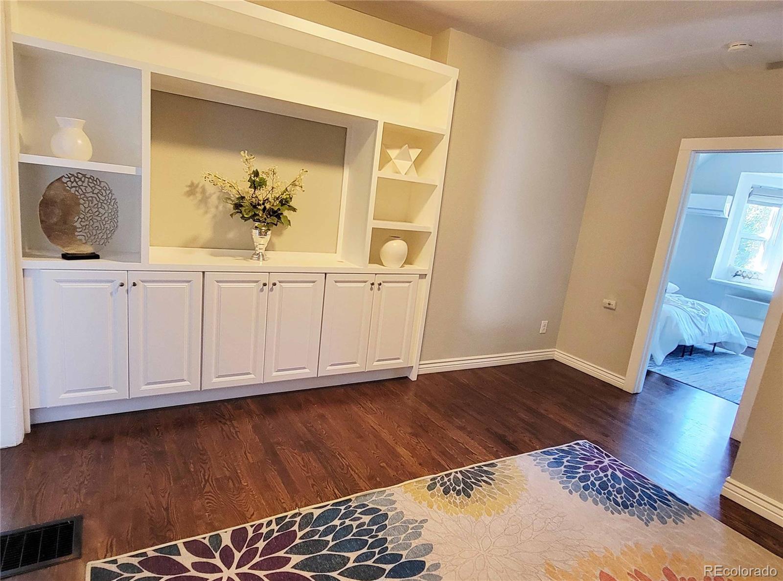 MLS Image #21 for 424 n clarkson street,denver, Colorado