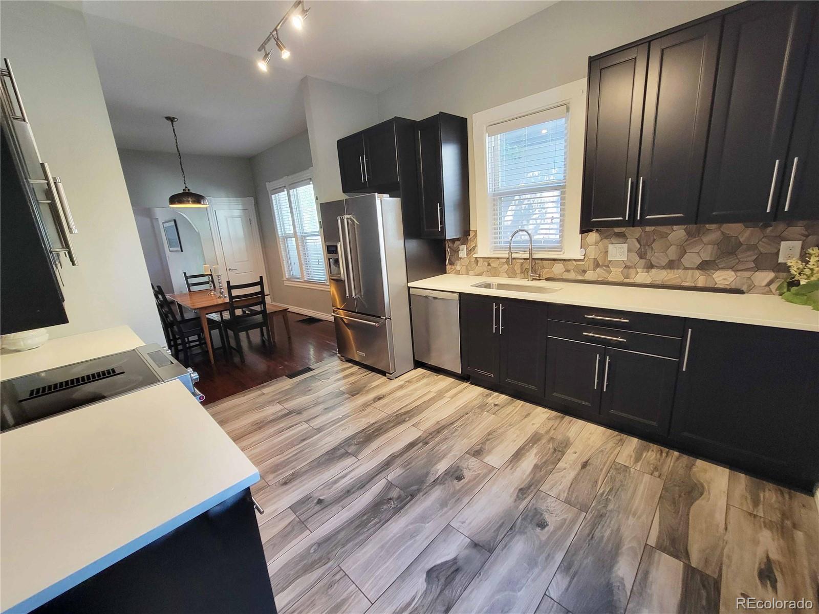 MLS Image #7 for 424 n clarkson street,denver, Colorado