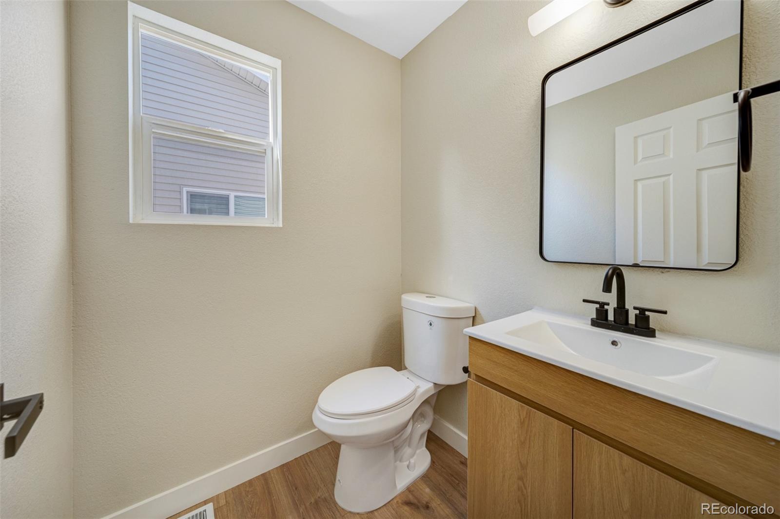 MLS Image #13 for 19537 e 18th avenue,aurora, Colorado