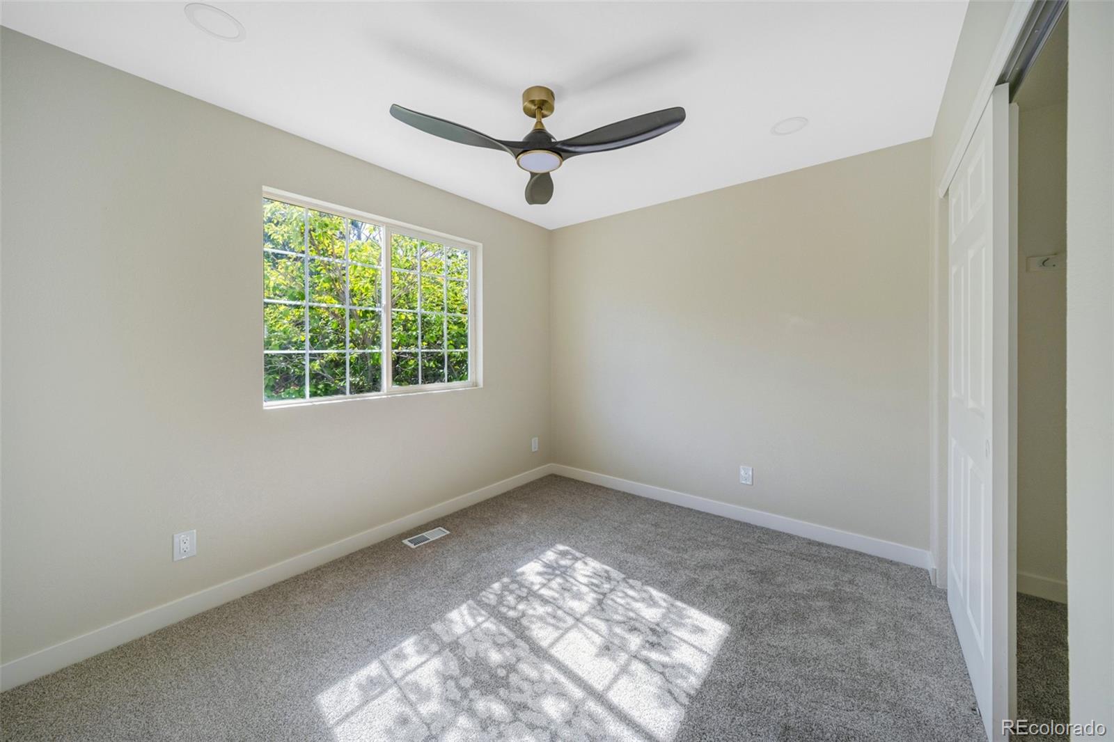 MLS Image #15 for 19537 e 18th avenue,aurora, Colorado