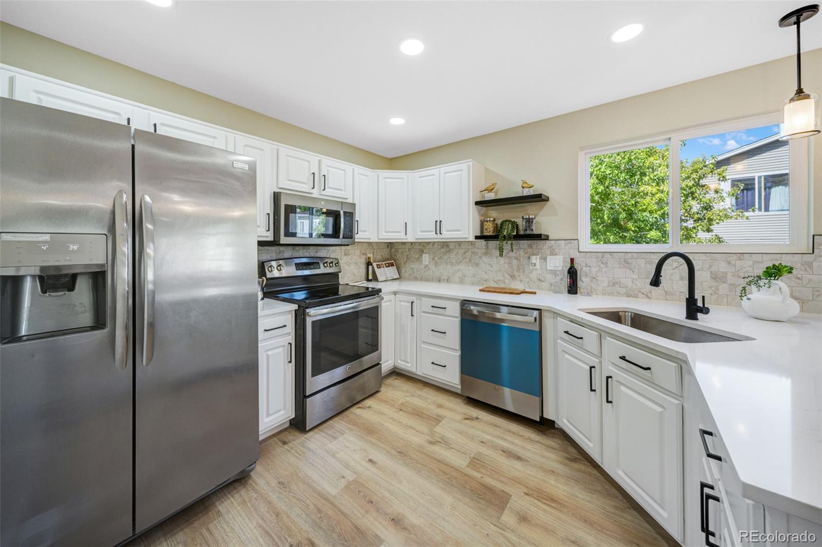 MLS Image #3 for 19537 e 18th avenue,aurora, Colorado