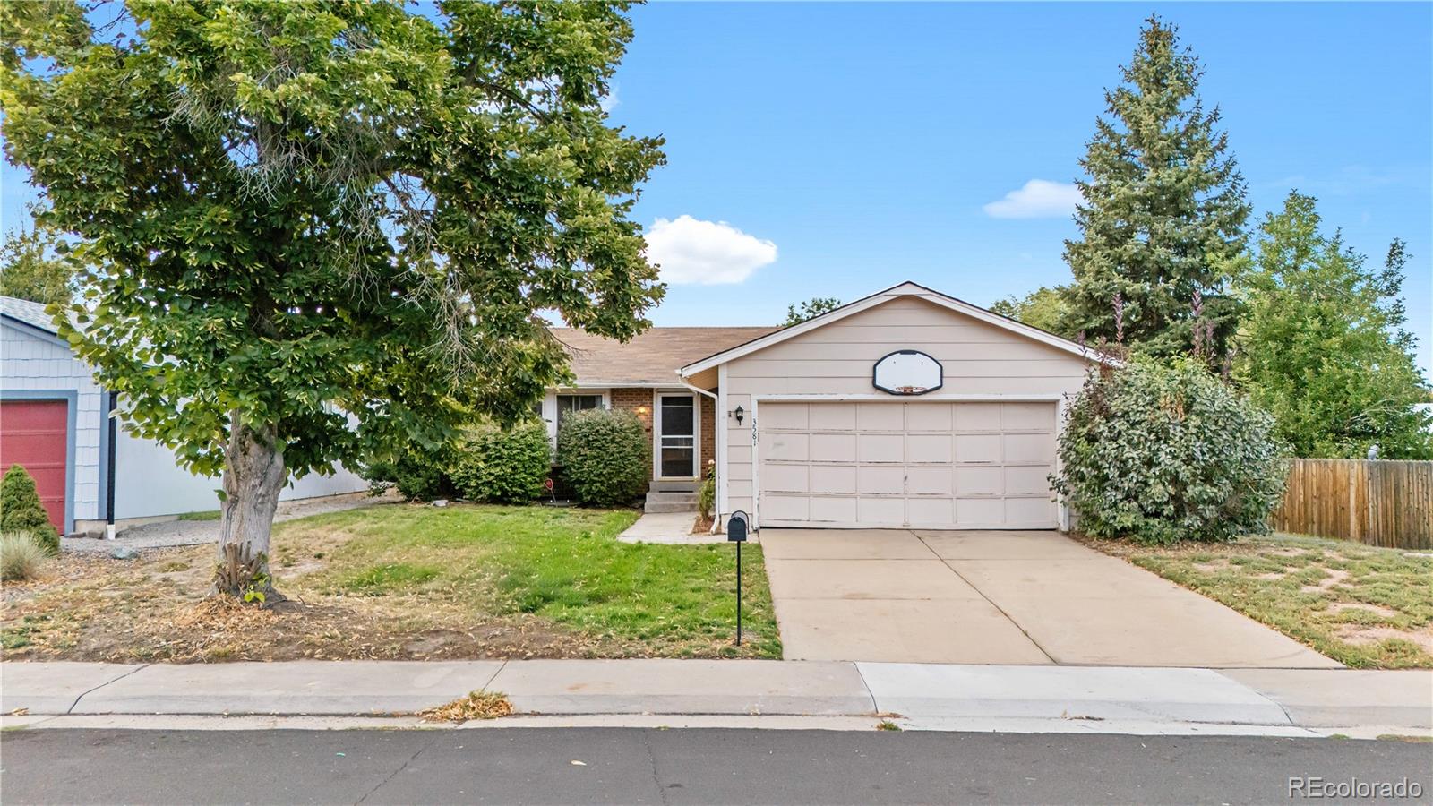 MLS Image #0 for 3581 s olathe street,aurora, Colorado