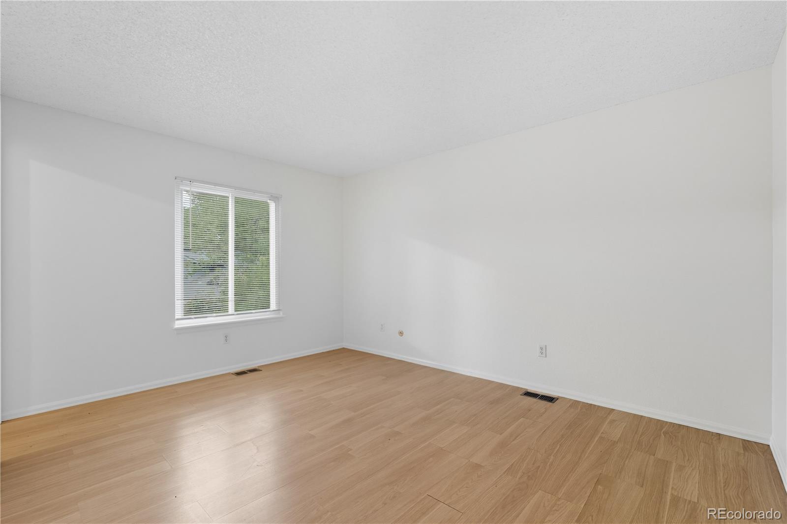 MLS Image #17 for 3581 s olathe street,aurora, Colorado