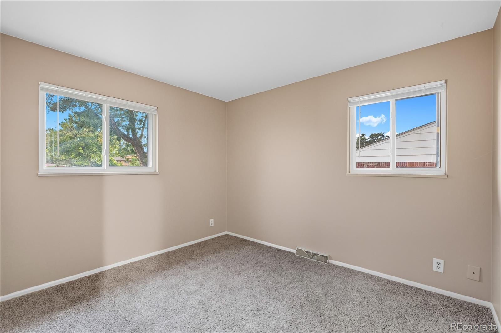MLS Image #15 for 11623 e virginia drive,aurora, Colorado