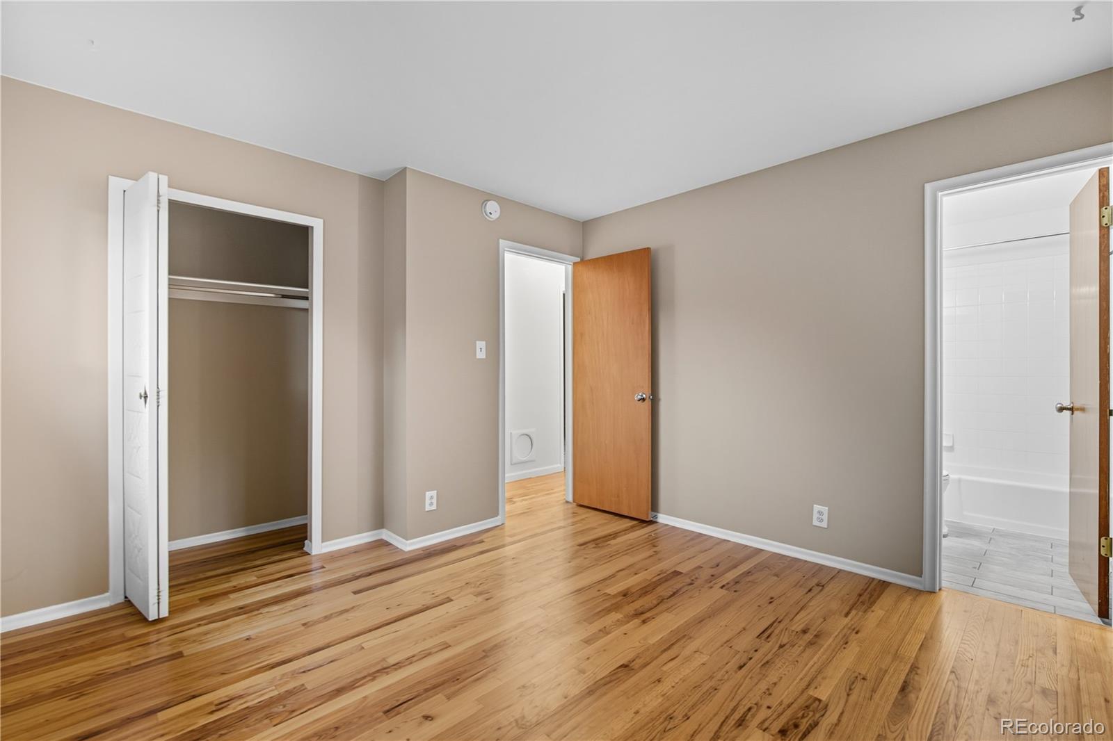 MLS Image #18 for 11623 e virginia drive,aurora, Colorado