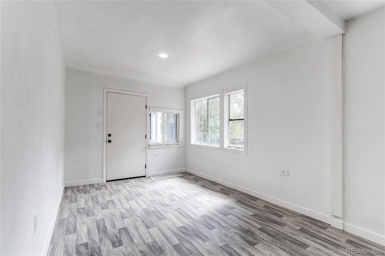 MLS Image #4 for 637  stuart street,denver, Colorado