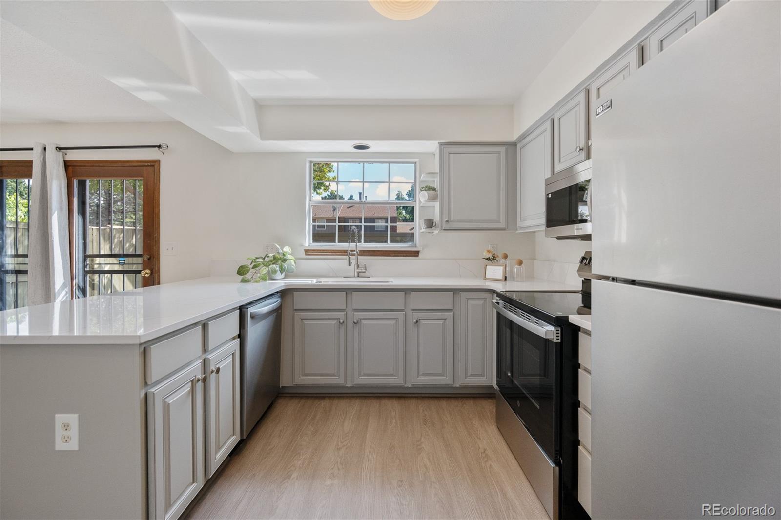 MLS Image #10 for 9021 e amherst drive b,denver, Colorado