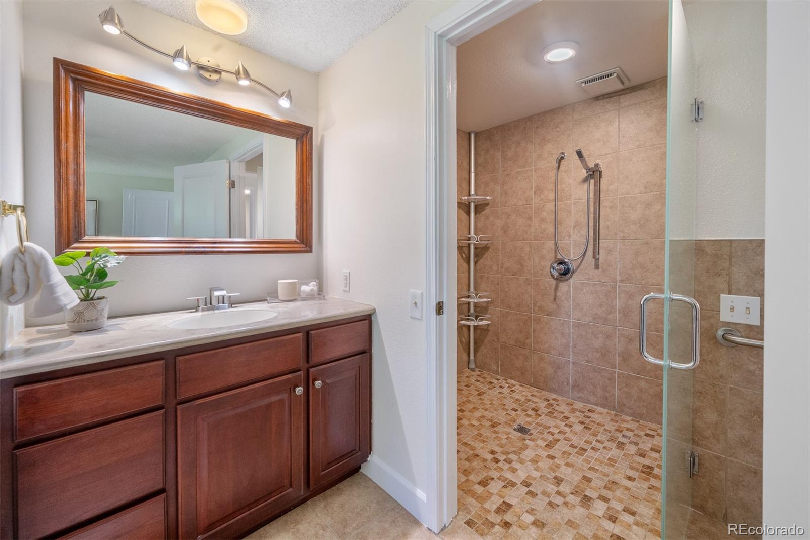 MLS Image #15 for 9021 e amherst drive b,denver, Colorado