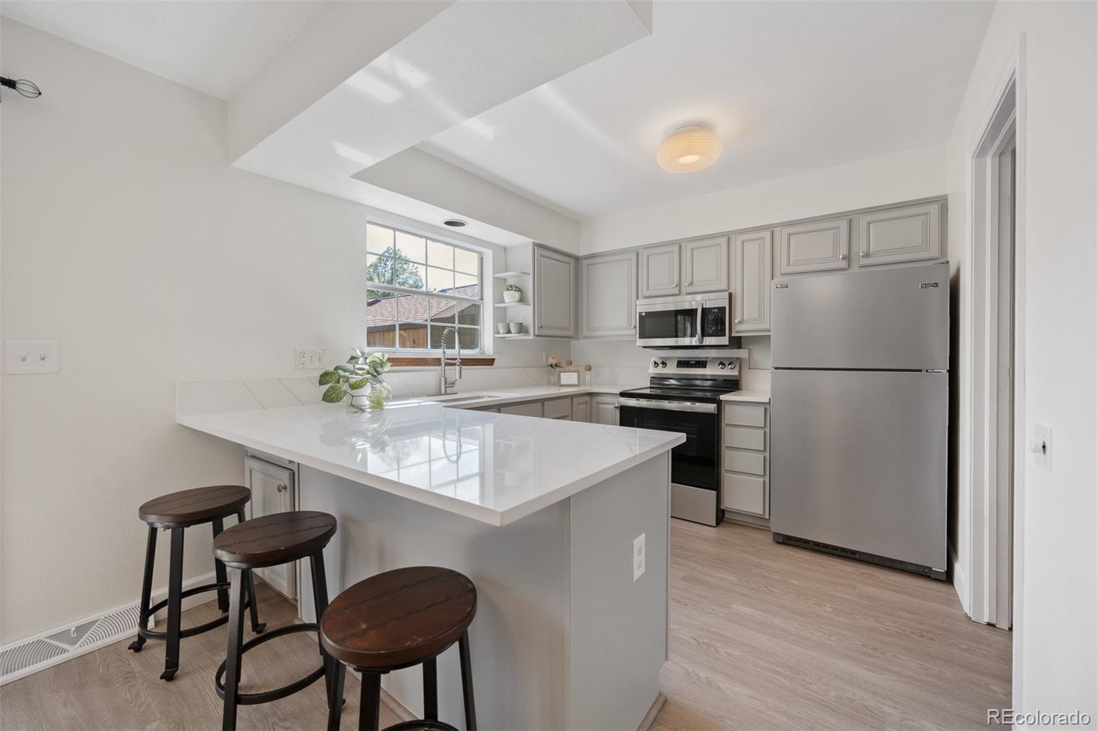 MLS Image #7 for 9021 e amherst drive b,denver, Colorado