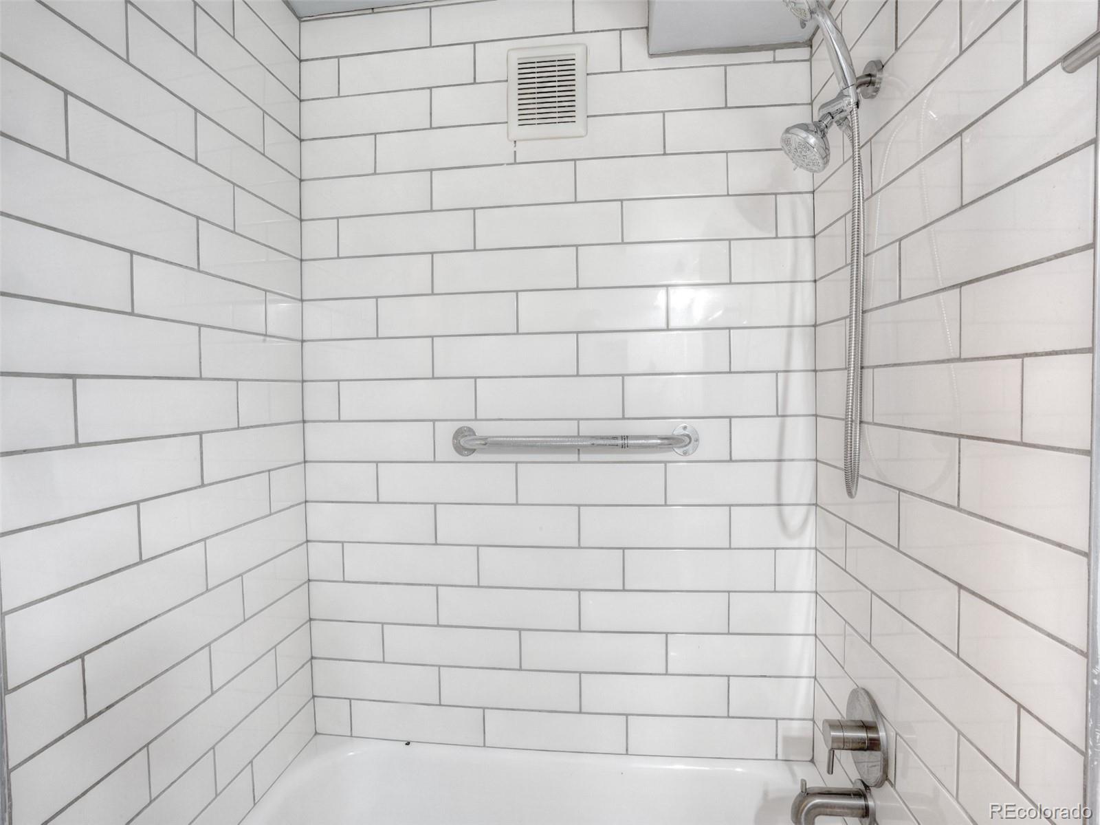 MLS Image #22 for 665 s clinton street 14a,denver, Colorado