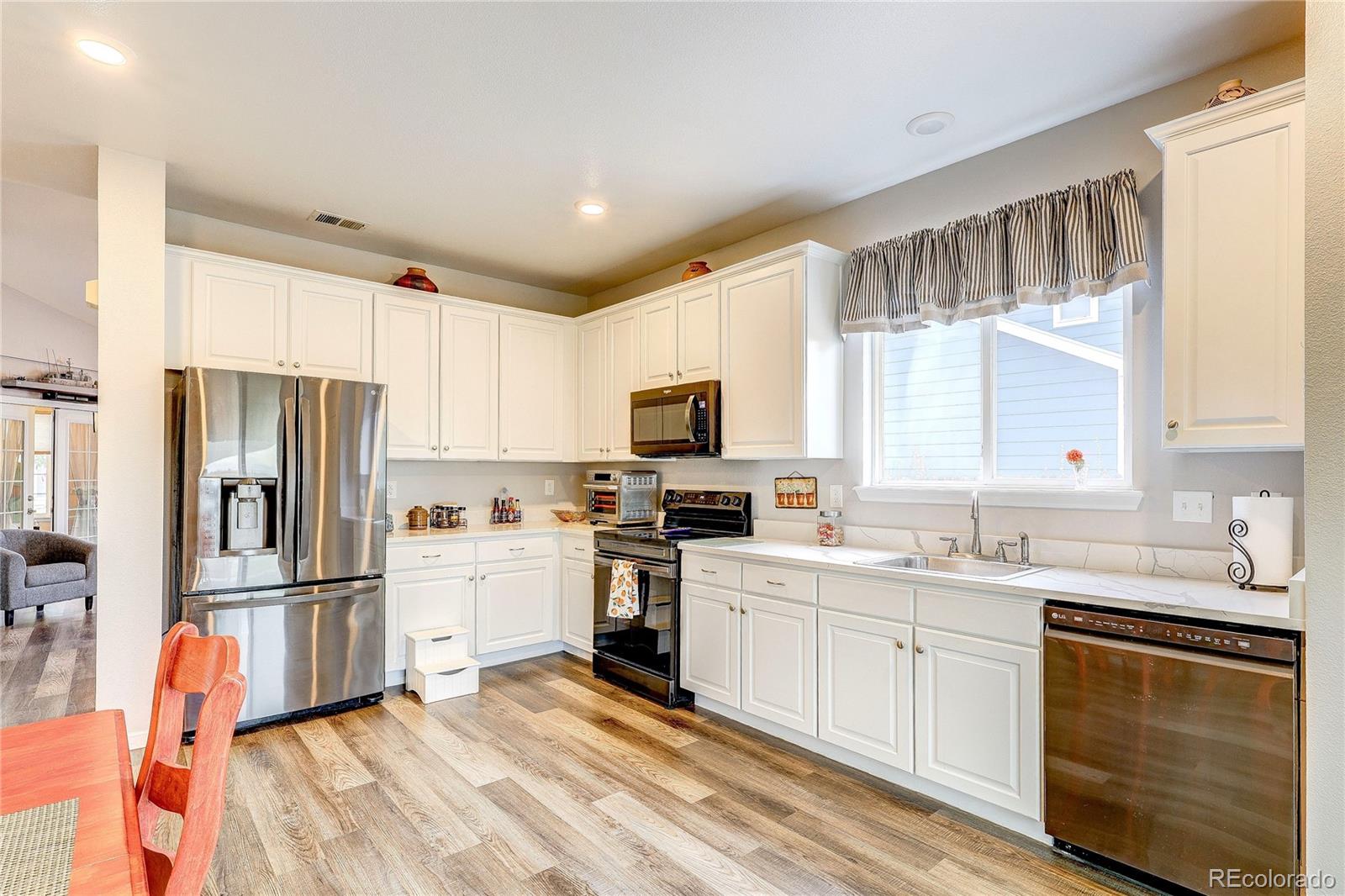 MLS Image #8 for 650  elizabeth street circle,dacono, Colorado