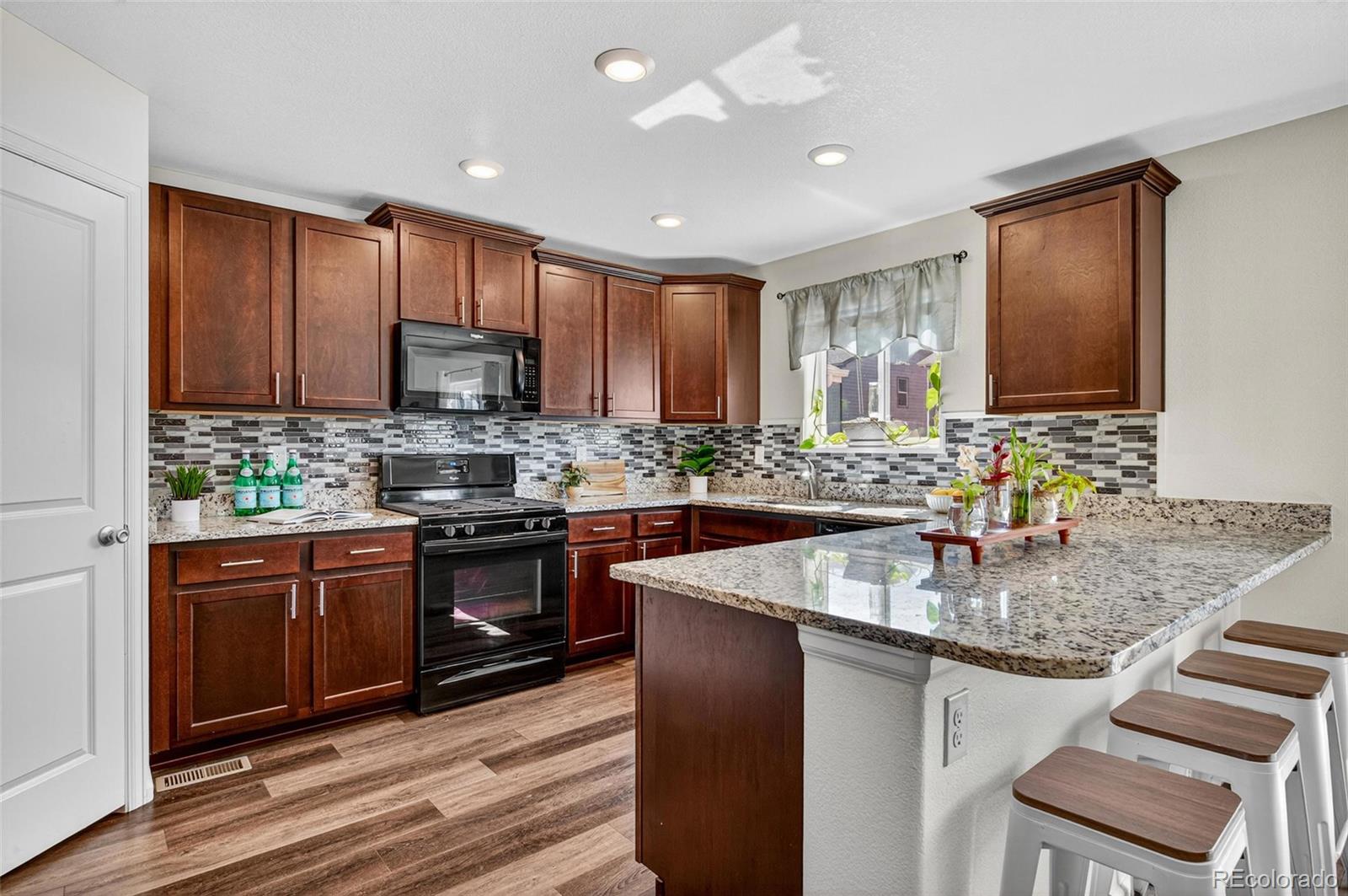 MLS Image #7 for 47322  iris avenue,bennett, Colorado