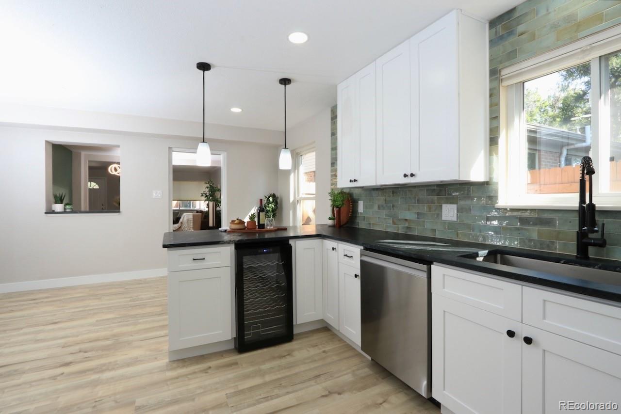 MLS Image #11 for 3395  locust street,denver, Colorado
